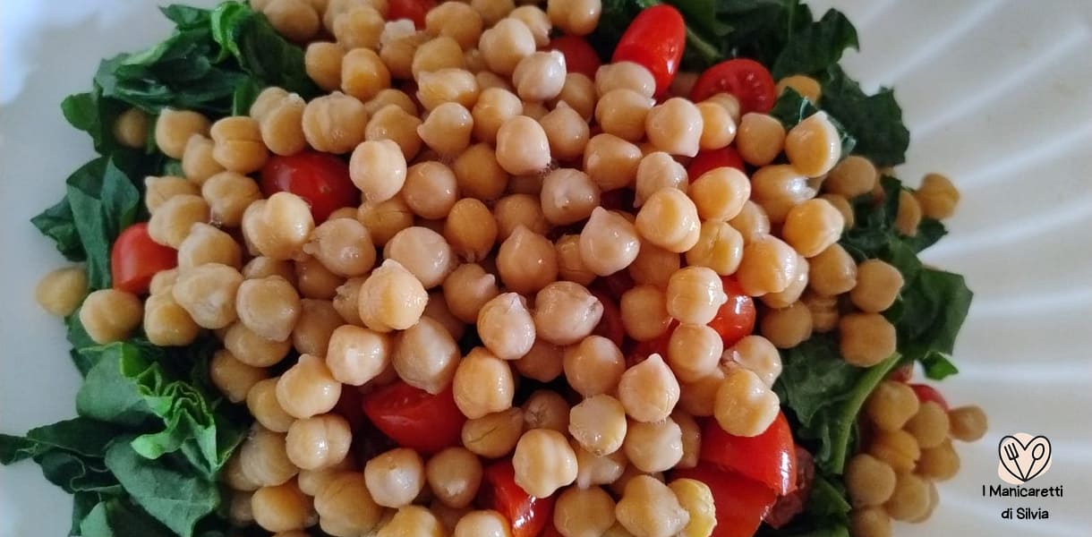 spinaci crudi come condirli