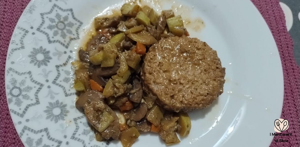 hamburger in padella vino bianco