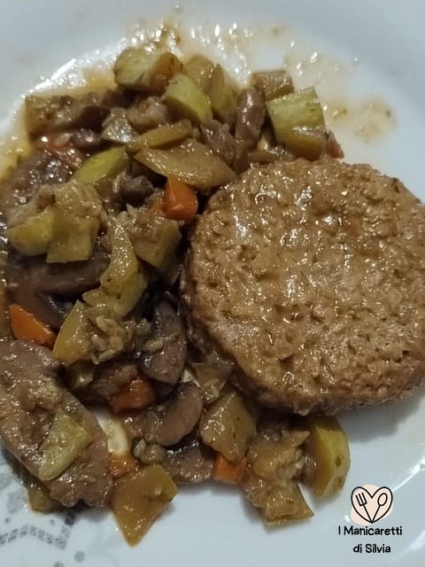 hamburger in padella vino bianco