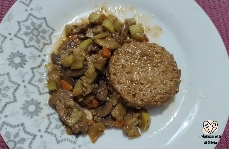 hamburger in padella vino bianco