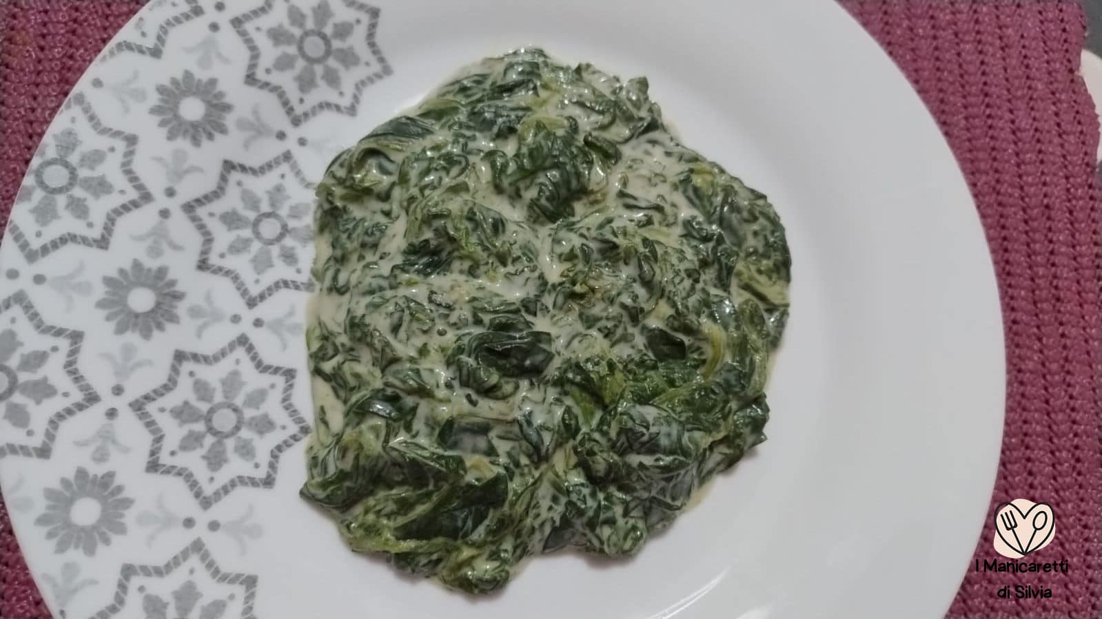 Spinaci in padella sfiziosi: ricetta facile e cremosa con surgelati